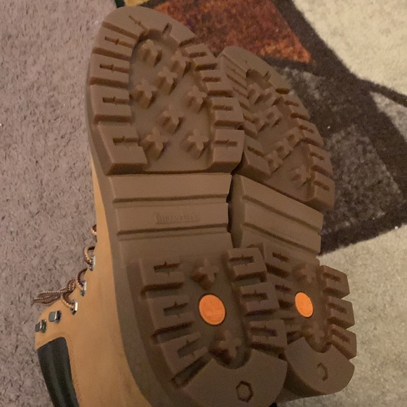 Women’s size 7 timberland boots! NWT - Picture 5 of 5